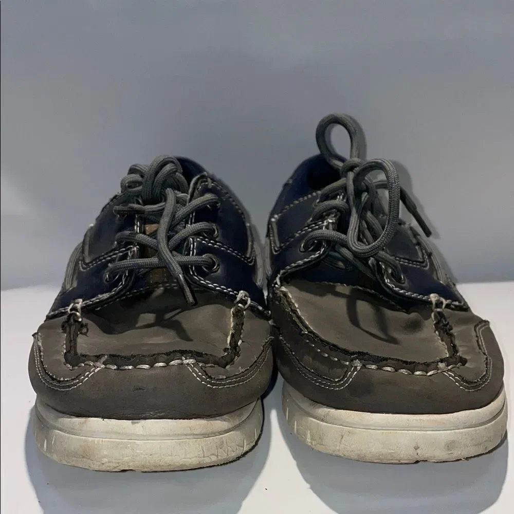 Thom McAn Gray and Blue Boat Shoes with Suede Finish